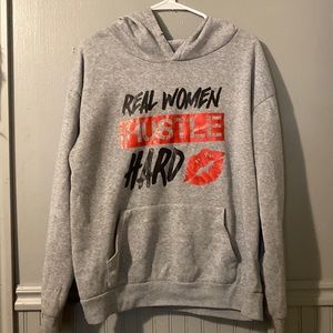 REAL WOMEN HUSTLE HARD💋 HOODIE SIZE M.
